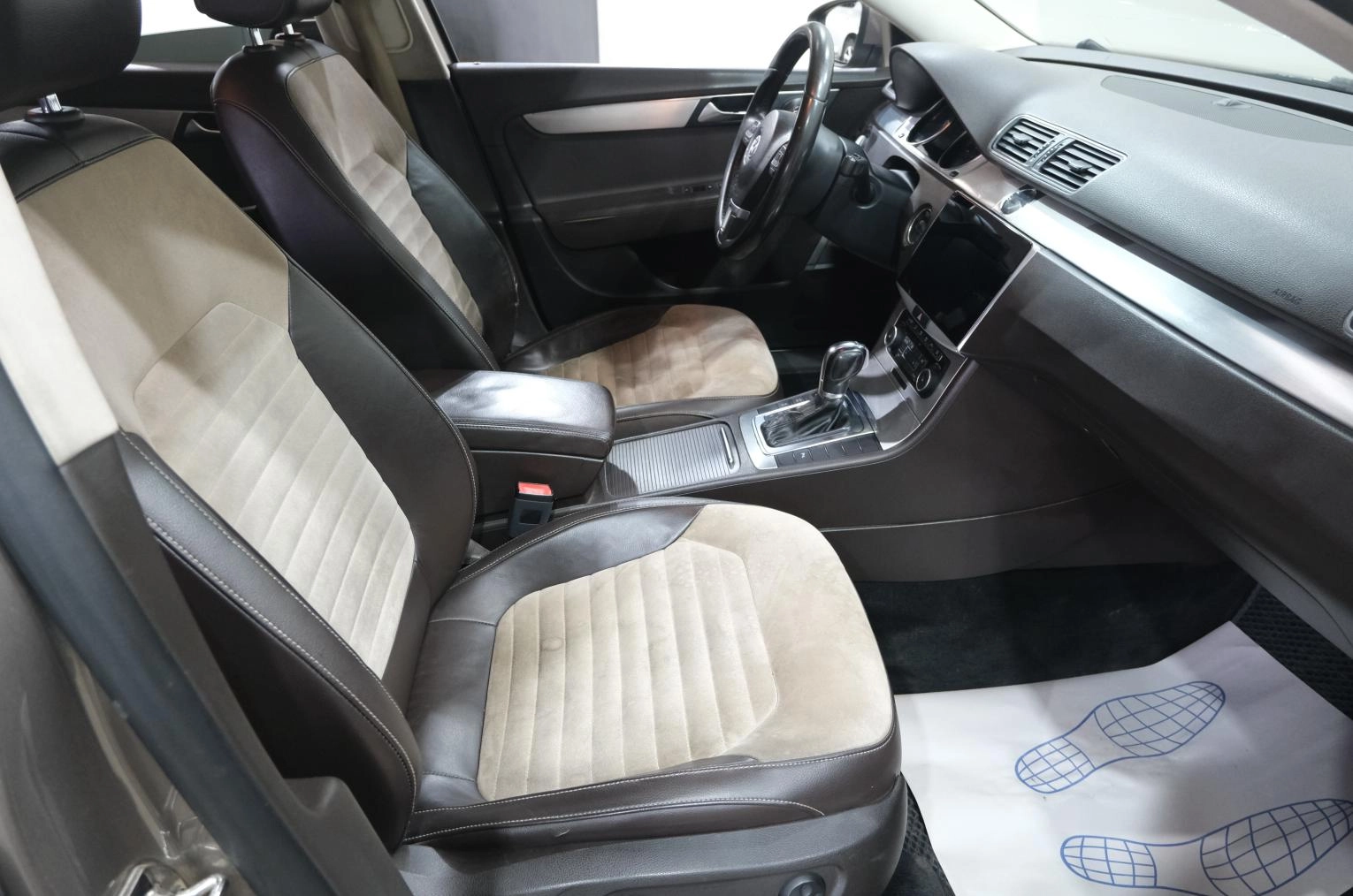 Volkswagen Passat 13 из 31