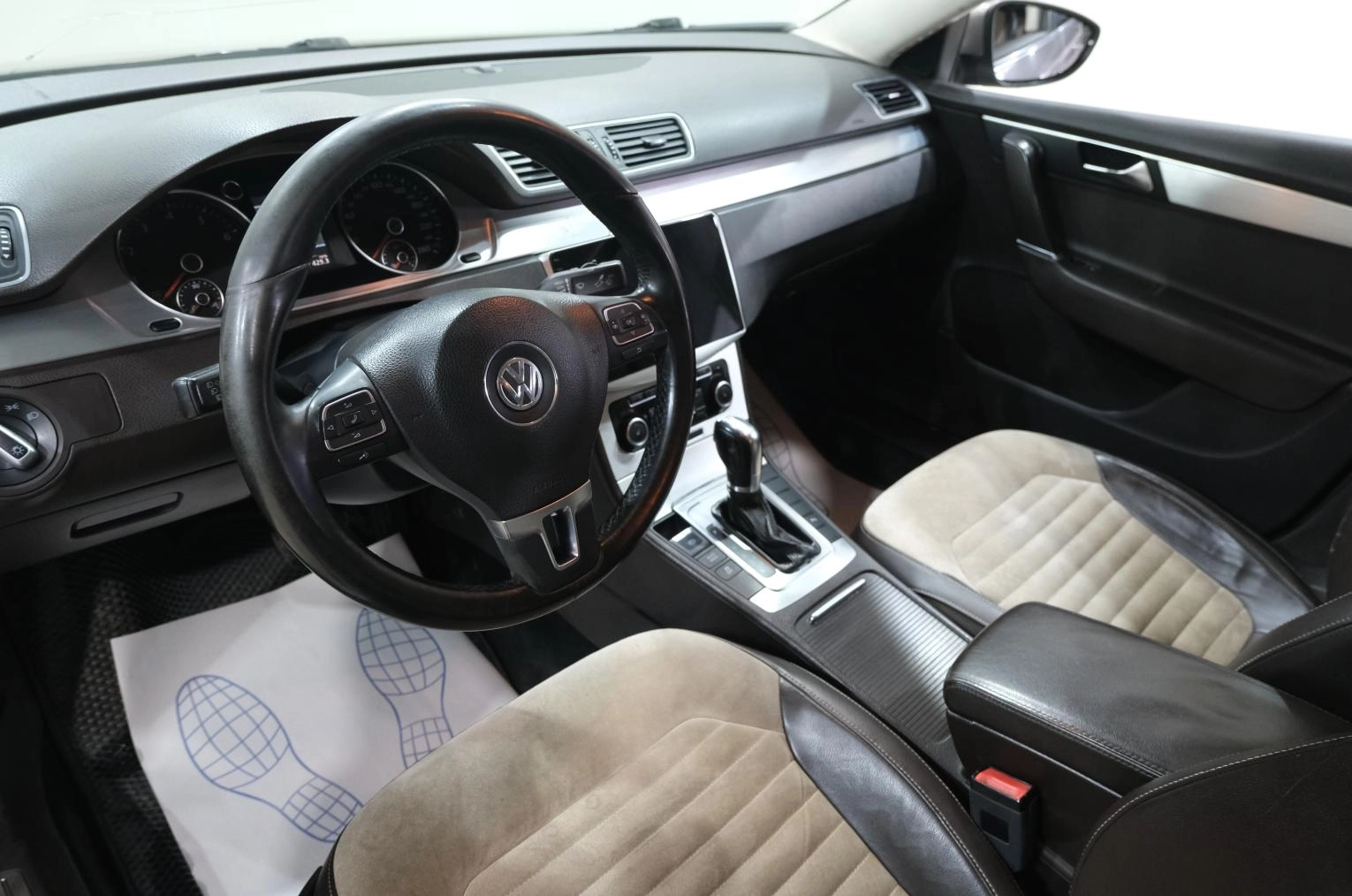Volkswagen Passat 12 из 31