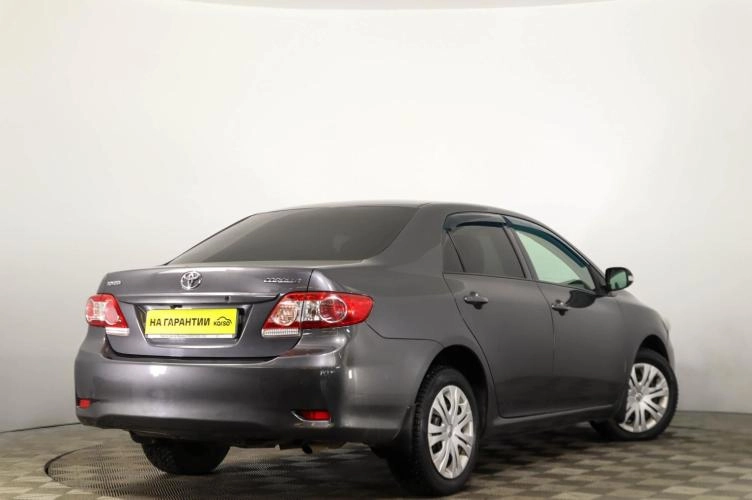Toyota Corolla 4 из 6