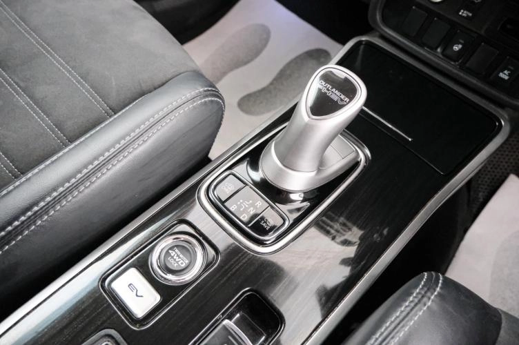 Mitsubishi Outlander 16 из 25