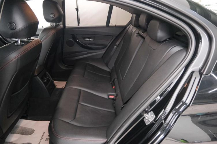 BMW 3 серия 23 из 25