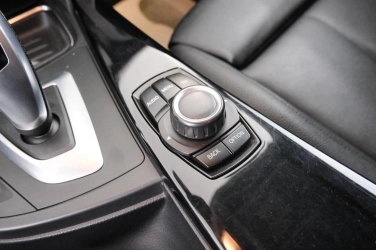 BMW 3 серия 18 из 25