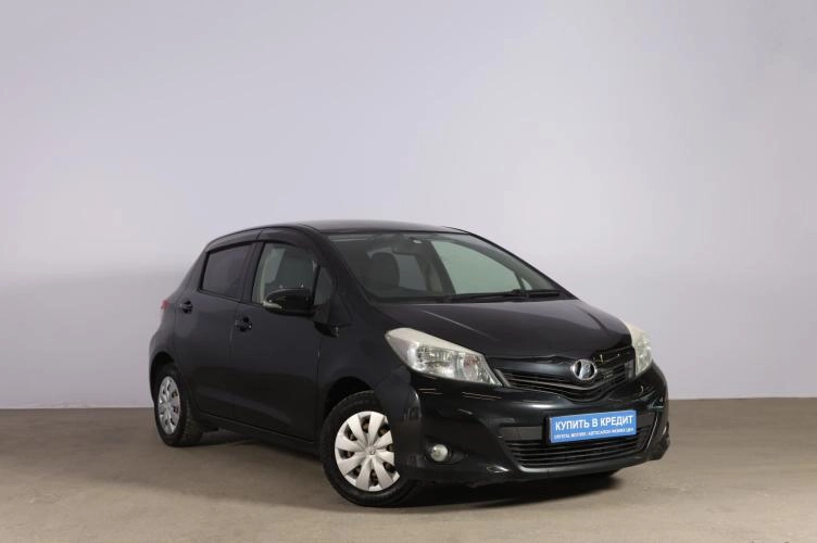 Toyota Vitz 1 из 16