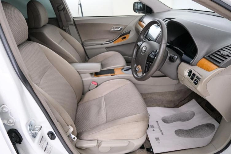 Toyota Premio 7 из 21