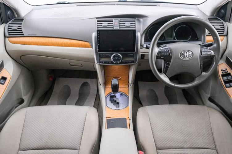 Toyota Premio 10 из 21