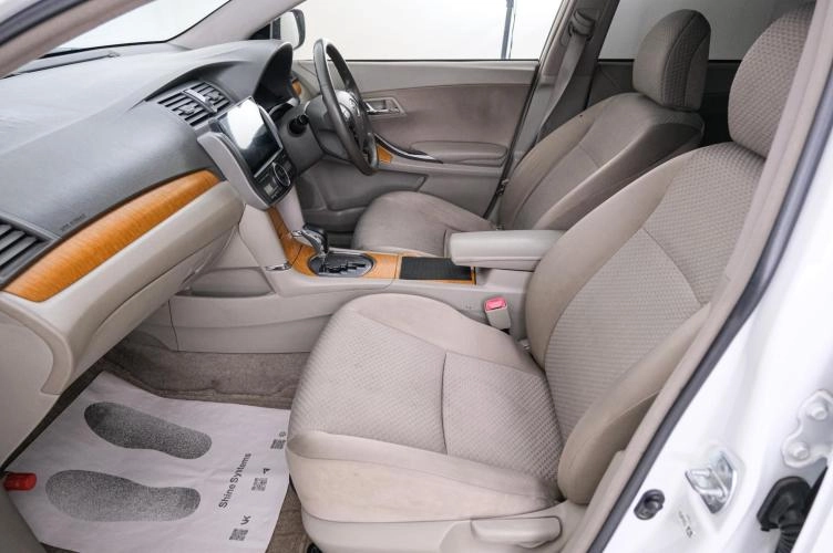 Toyota Premio 13 из 21