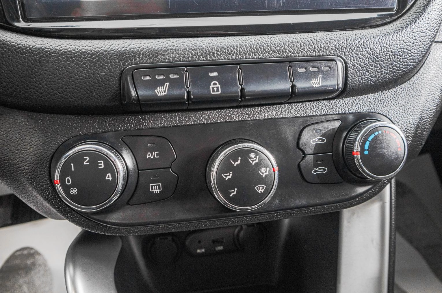 KIA cee'd 20 из 26