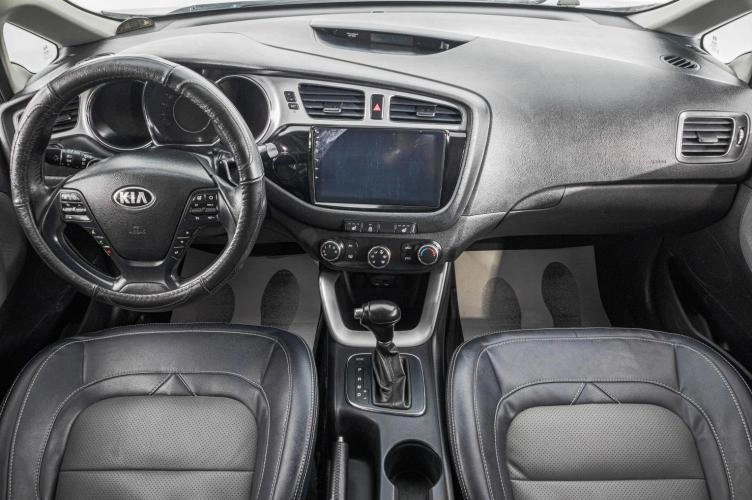KIA cee'd 9 из 26