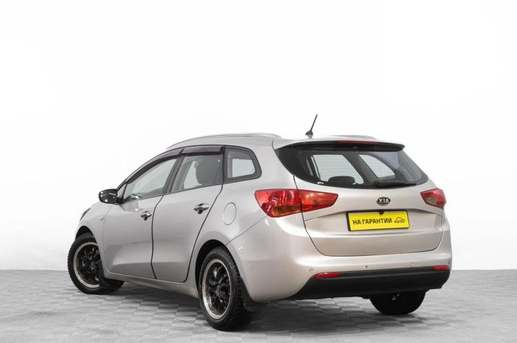 KIA cee'd 6 из 26