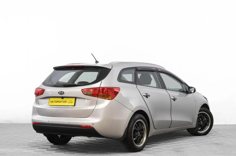 KIA cee'd 4 из 26