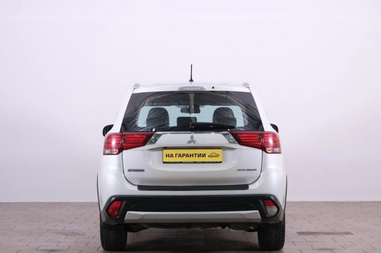 Mitsubishi Outlander 5 из 6