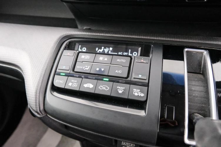 Honda Stepwgn Spada 17 из 24