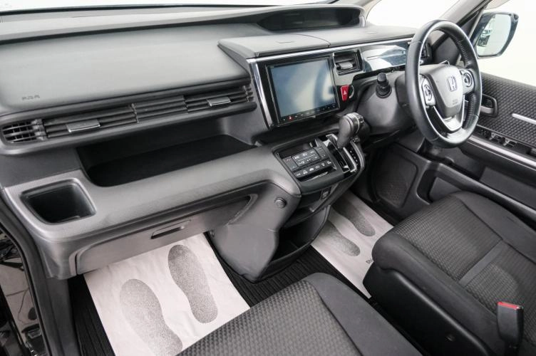 Honda Stepwgn Spada 12 из 24