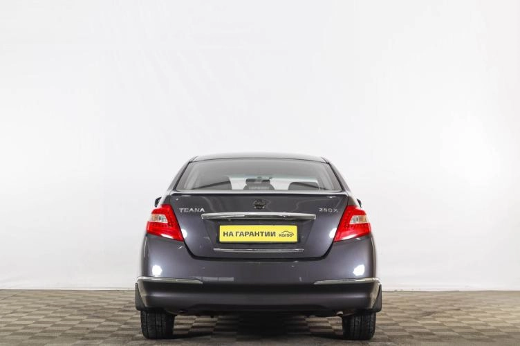 Nissan Teana 5 из 6