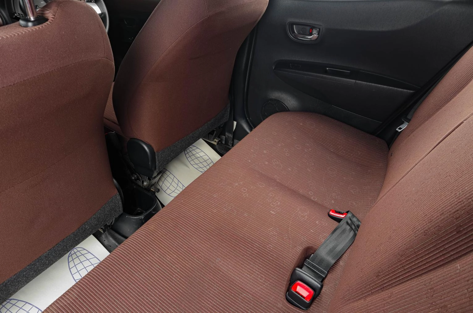 Toyota Vitz 9 из 16