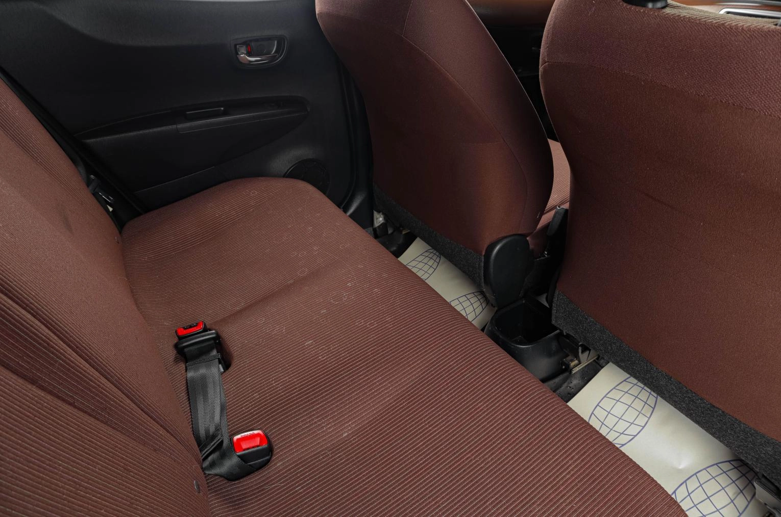 Toyota Vitz 8 из 16