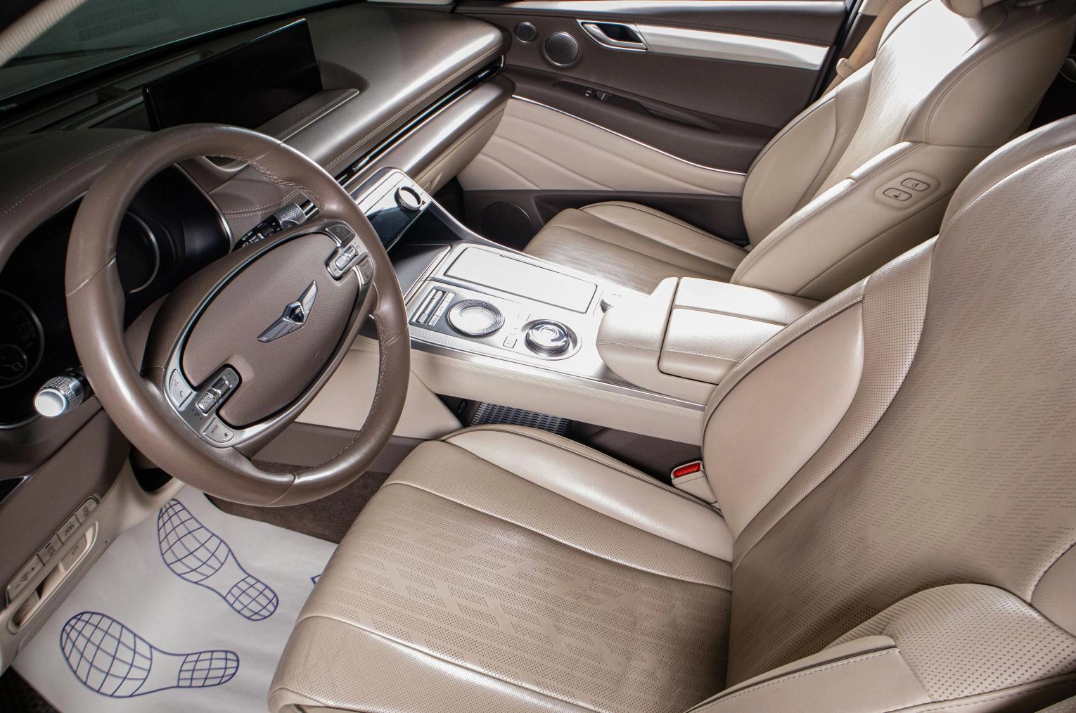 Genesis GV80 10 из 23