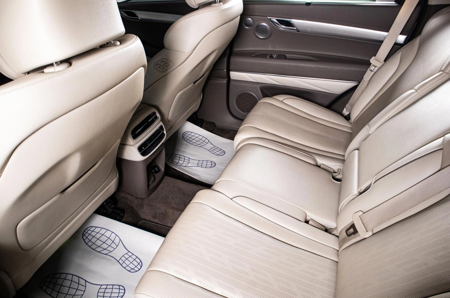 Genesis GV80 21 из 23