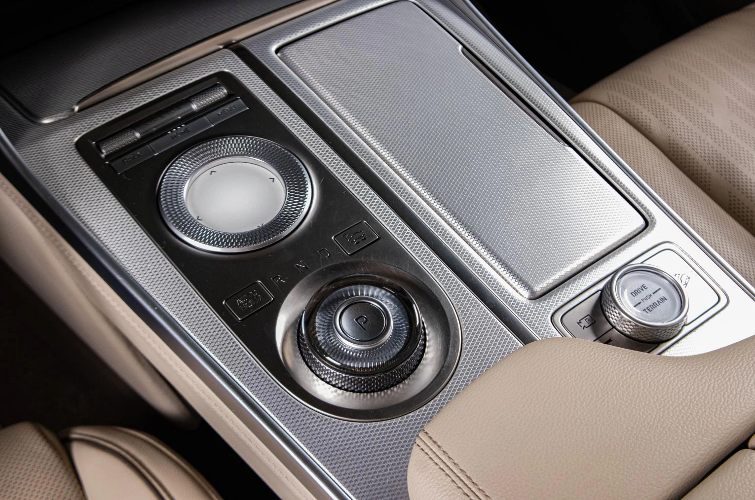 Genesis GV80 18 из 23