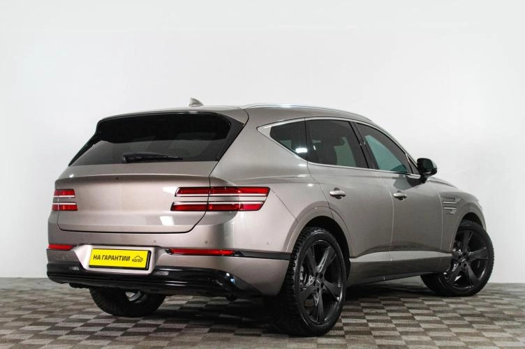 Genesis GV80 4 из 6