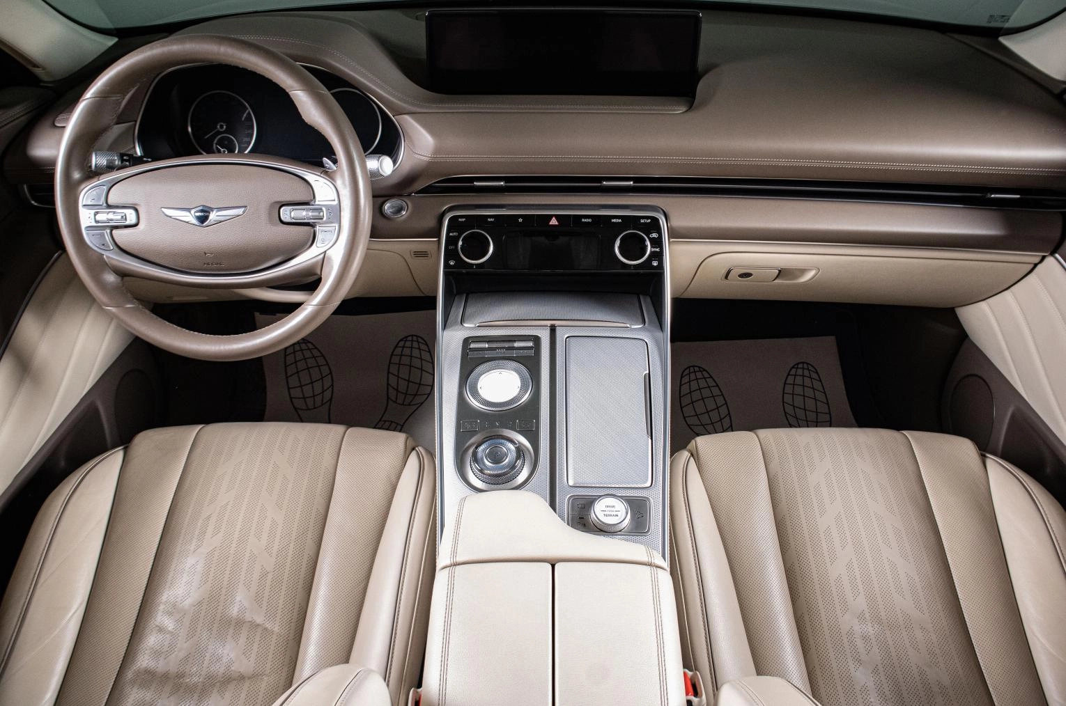 Genesis GV80 16 из 23