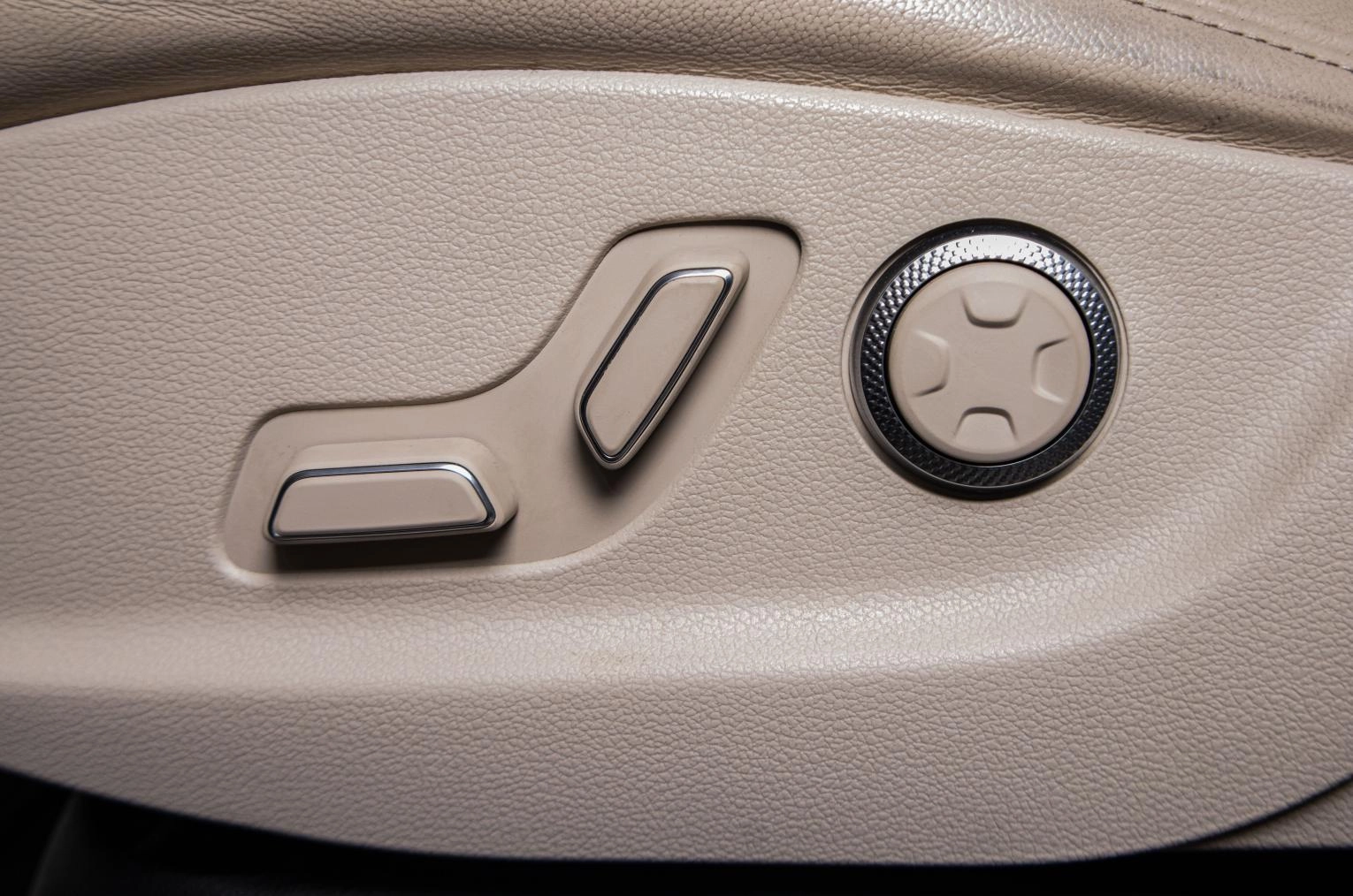 Genesis GV80 8 из 23