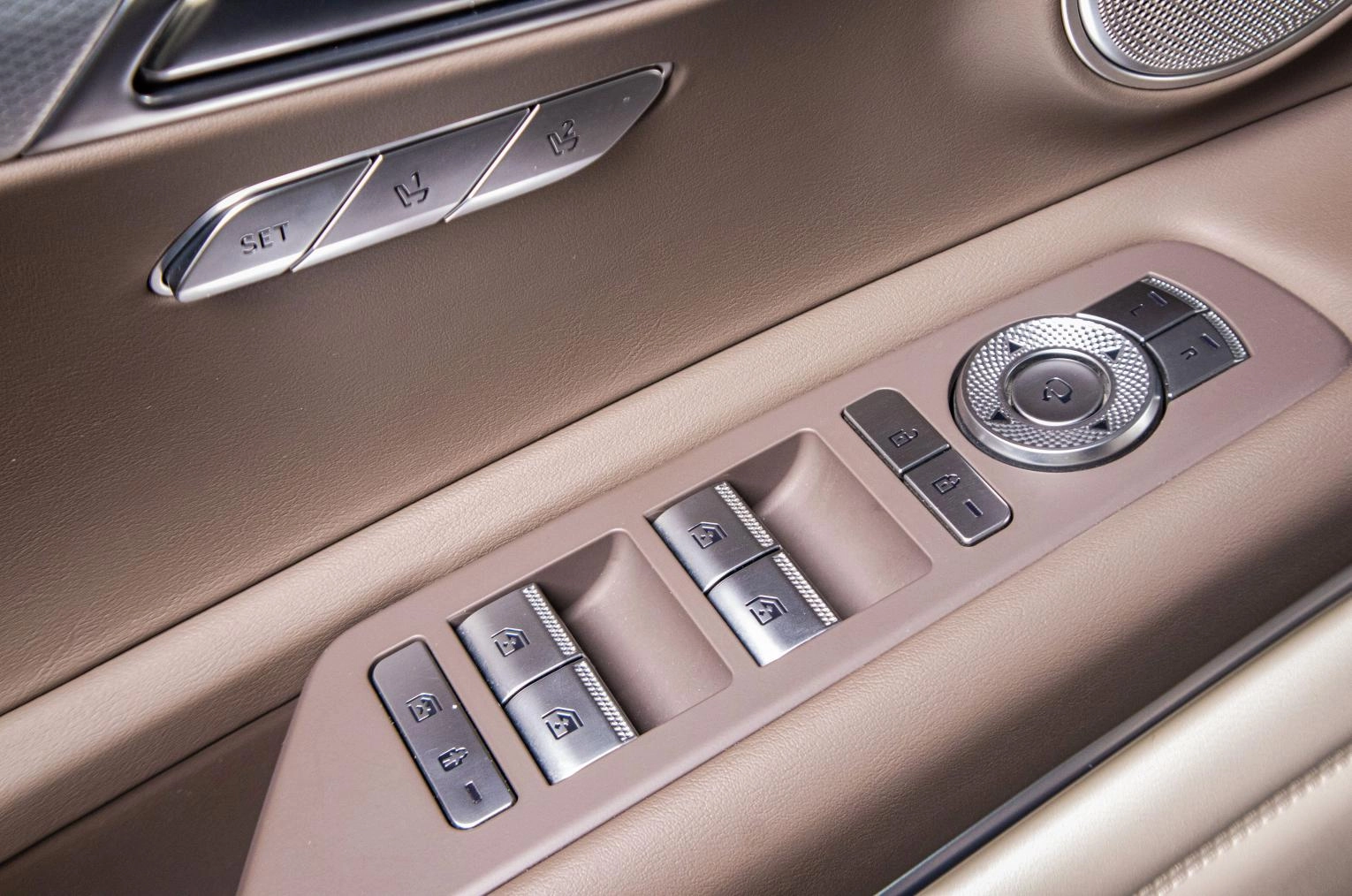 Genesis GV80 7 из 23