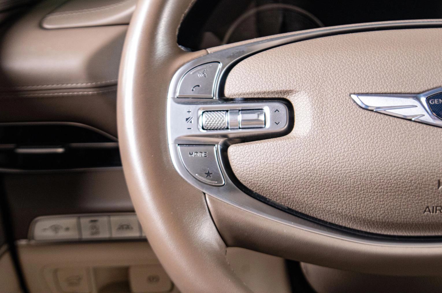 Genesis GV80 12 из 23