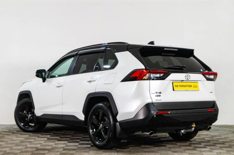 Toyota RAV4 6 из 6