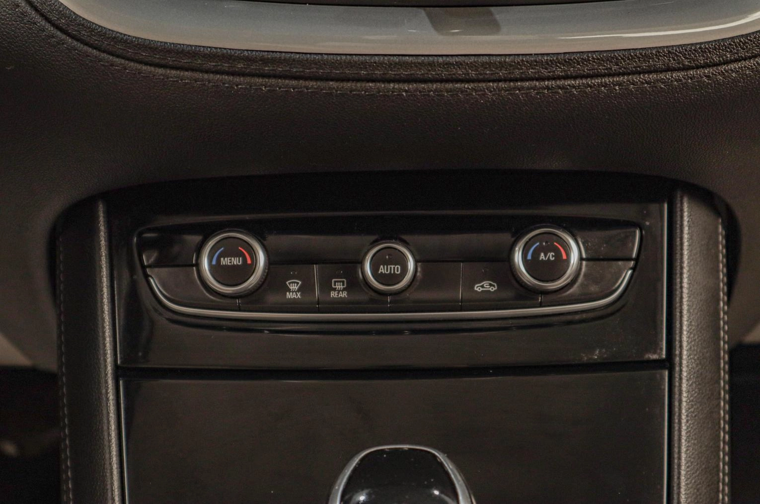 Opel Grandland X 14 из 20