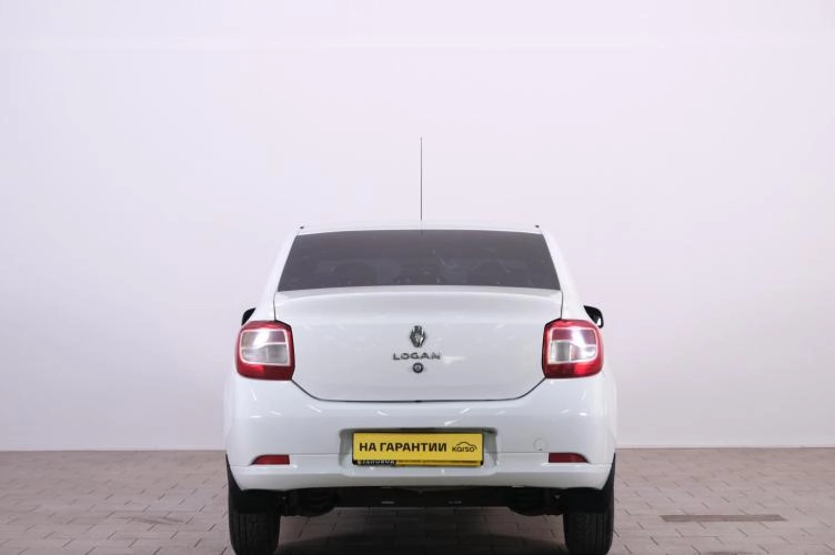 Renault Logan 5 из 6