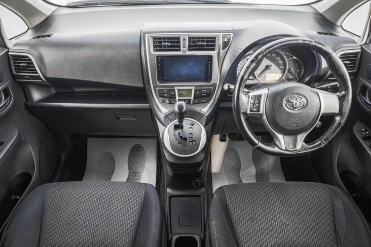 Toyota Ractis 7 из 23