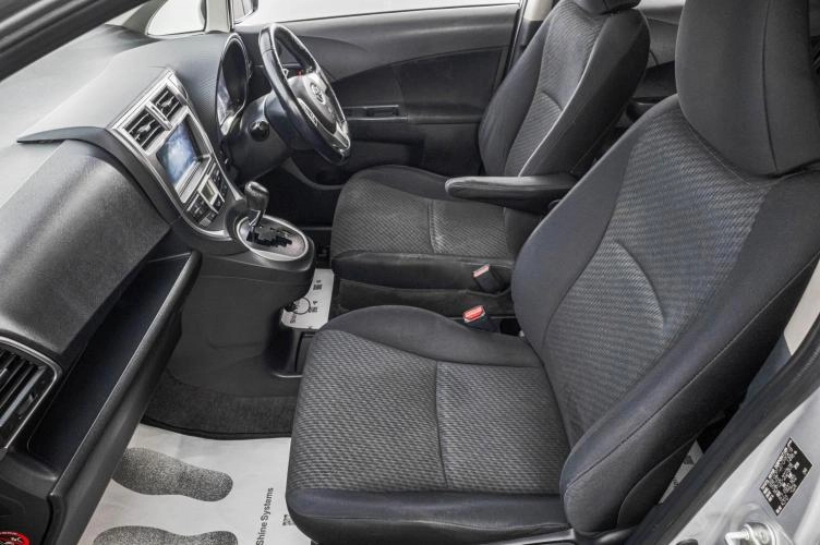 Toyota Ractis 19 из 23