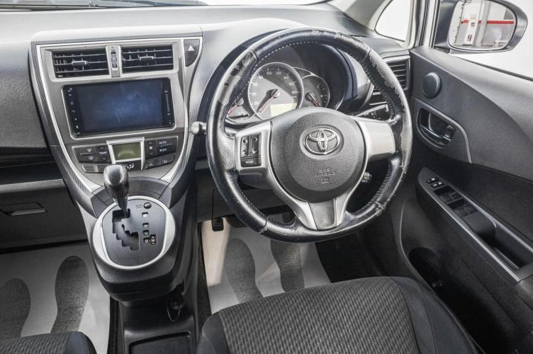 Toyota Ractis 14 из 23