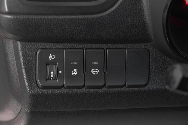 KIA Rio 20 из 22