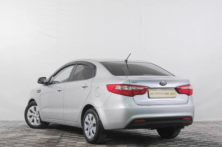 KIA Rio 4 из 6