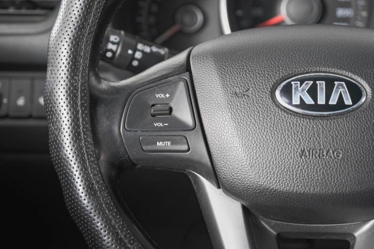 KIA Rio 16 из 22