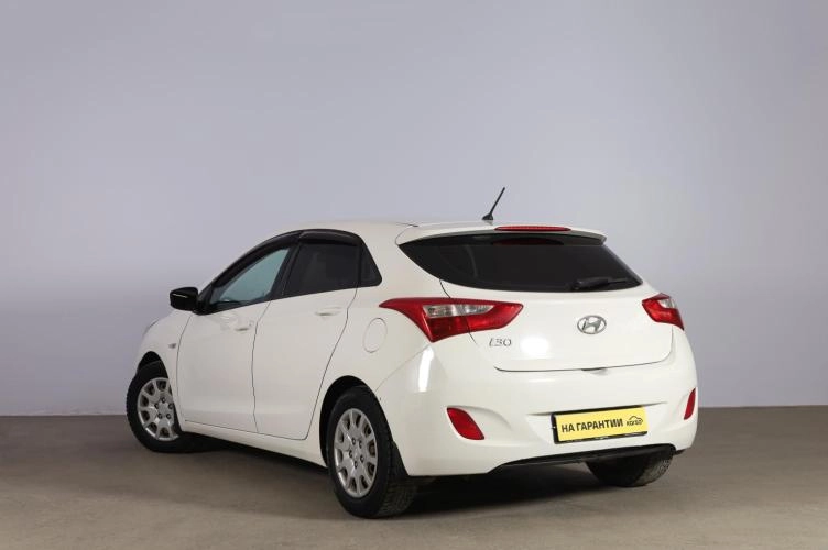 Hyundai i30 4 из 6