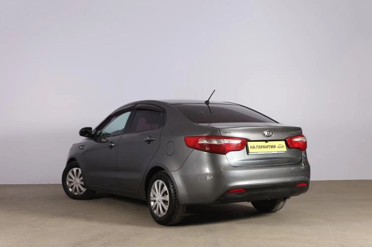 KIA Rio 4 из 6