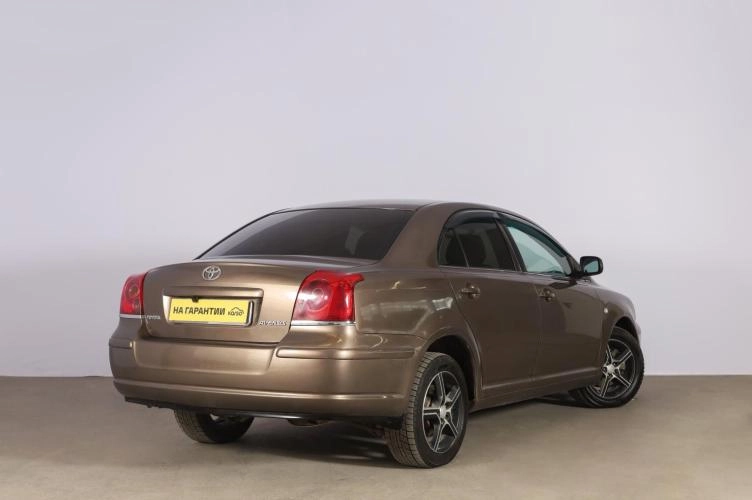 Toyota Avensis 4 из 6