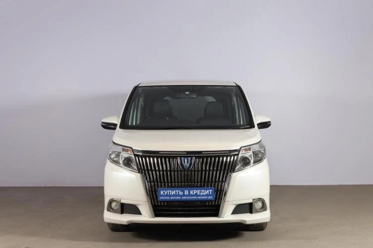 Toyota Esquire 2 из 6