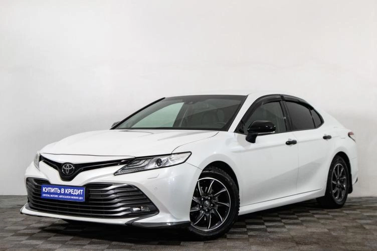 Toyota Camry 3 из 6