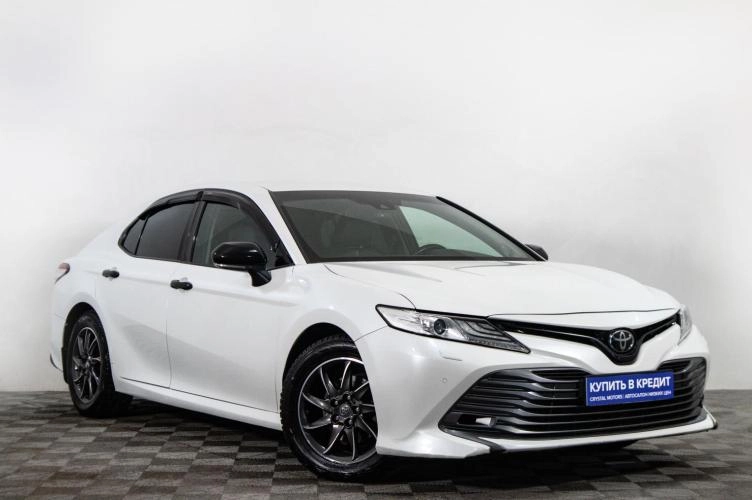 Toyota Camry 1 из 6