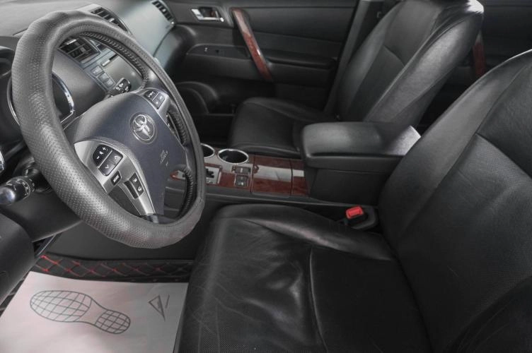 Toyota Highlander 7 из 27