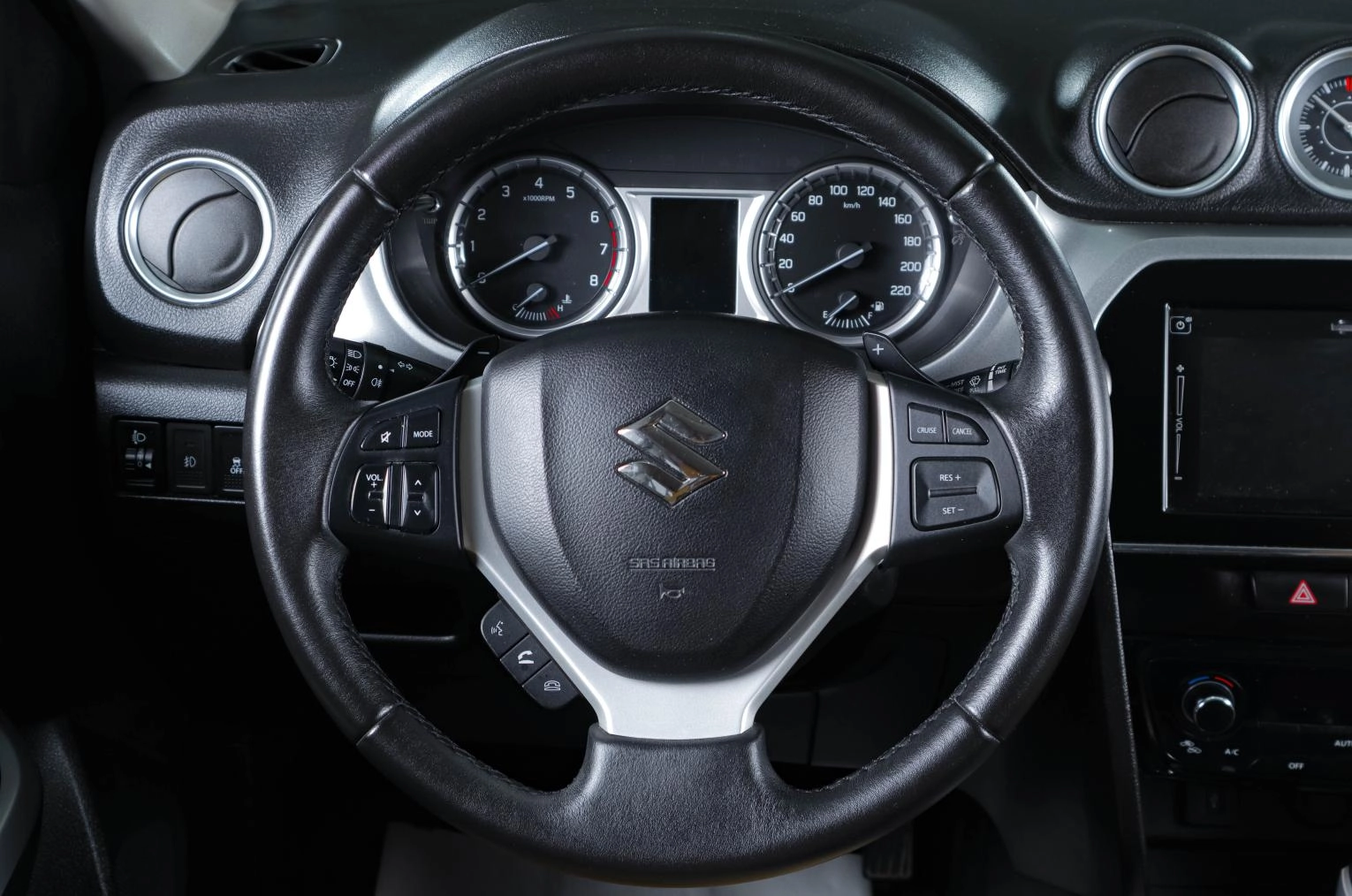 Suzuki Vitara 13 из 18