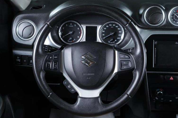 Suzuki Vitara 13 из 18