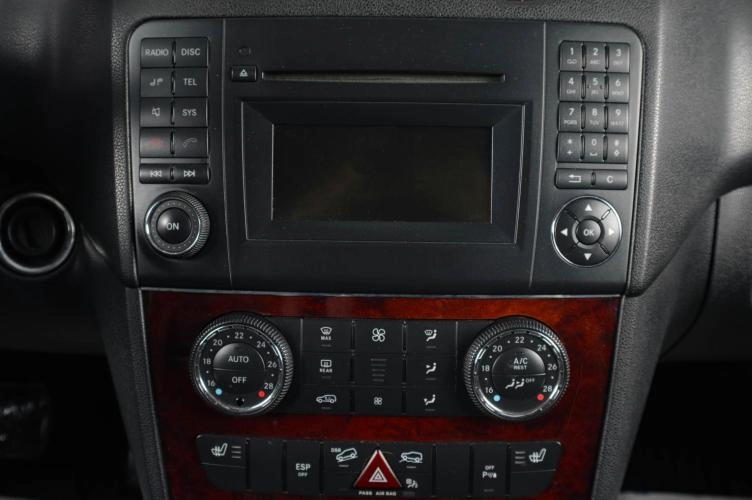Mercedes-Benz M-класс 16 из 18