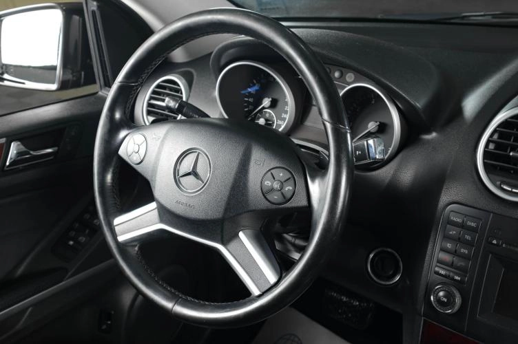 Mercedes-Benz M-класс 11 из 18