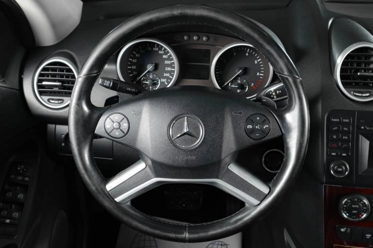 Mercedes-Benz M-класс 13 из 18