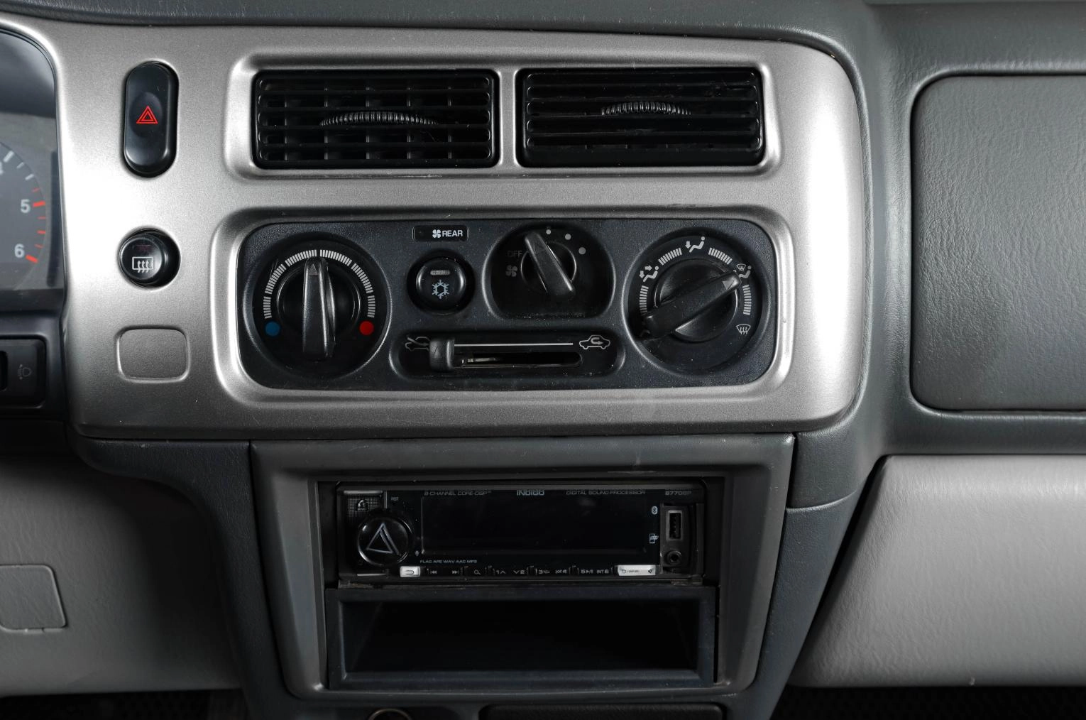 Mitsubishi Pajero Sport 15 из 16